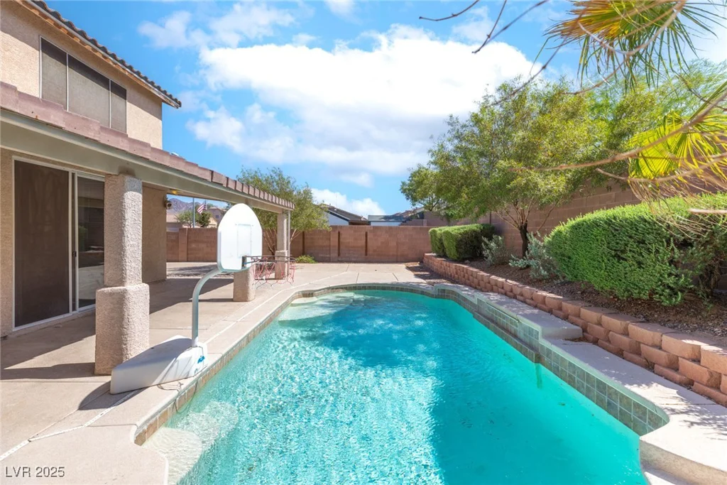 1063 Silver Star, Henderson, NV 89002