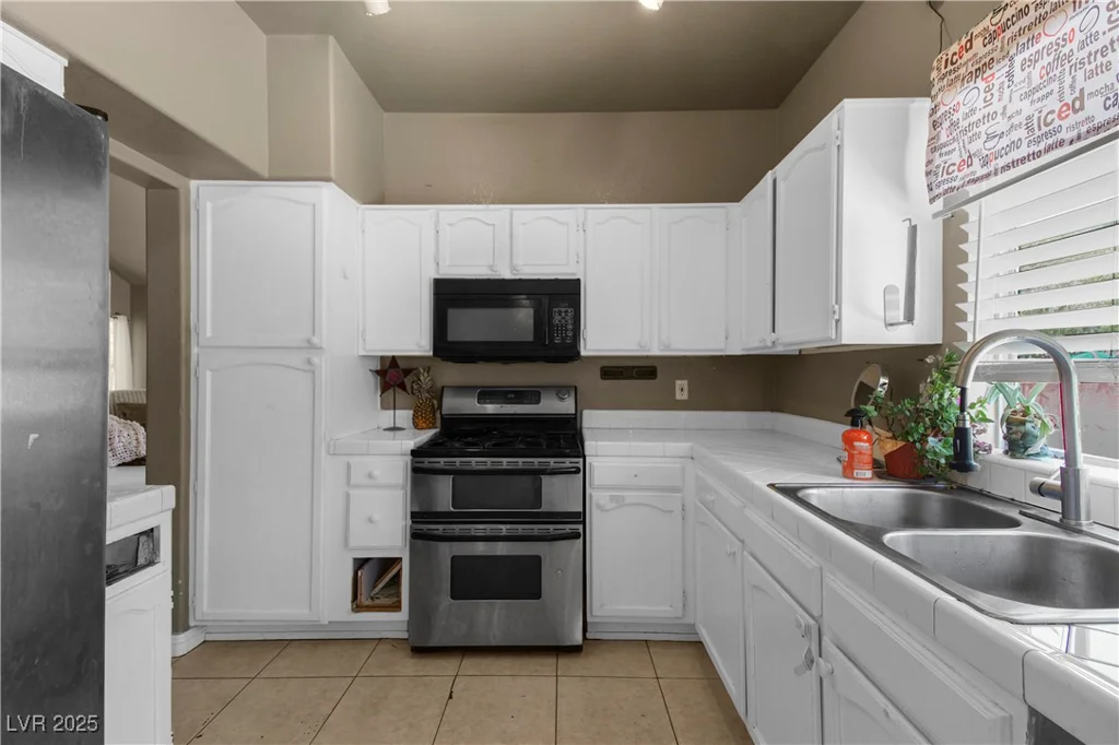 2500 Cortina, Henderson, NV 89074