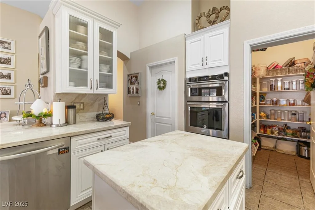 10638 La Spezia, Las Vegas, NV 89141