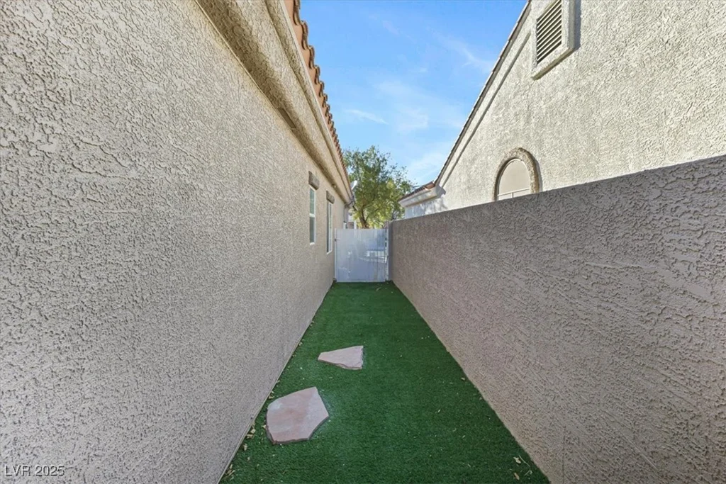 10638 La Spezia, Las Vegas, NV 89141