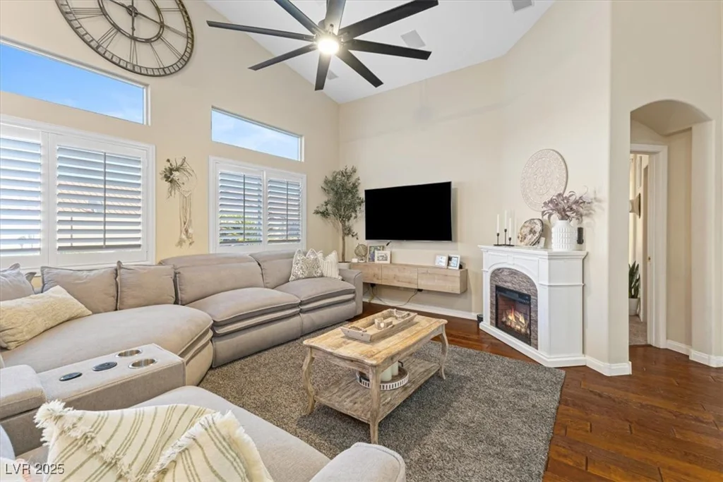 10638 La Spezia, Las Vegas, NV 89141