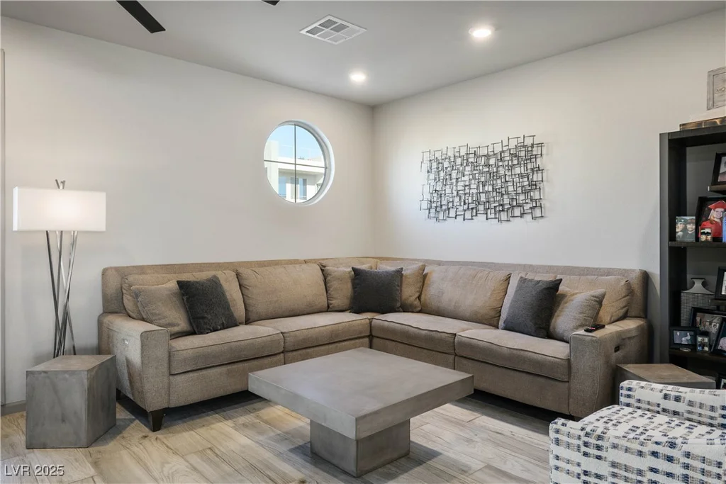 8175 Caldera Creek, Las Vegas, NV 89113
