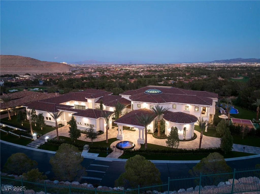 48 Augusta Canyon, Las Vegas, NV 89141