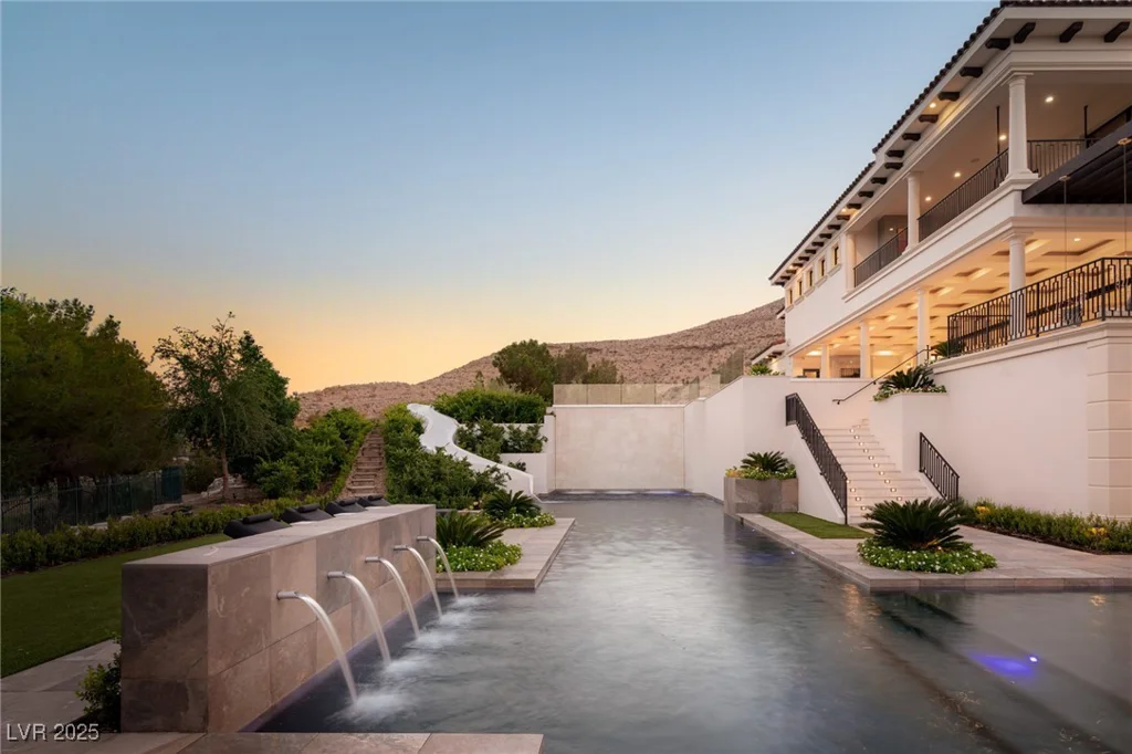 48 Augusta Canyon, Las Vegas, NV 89141