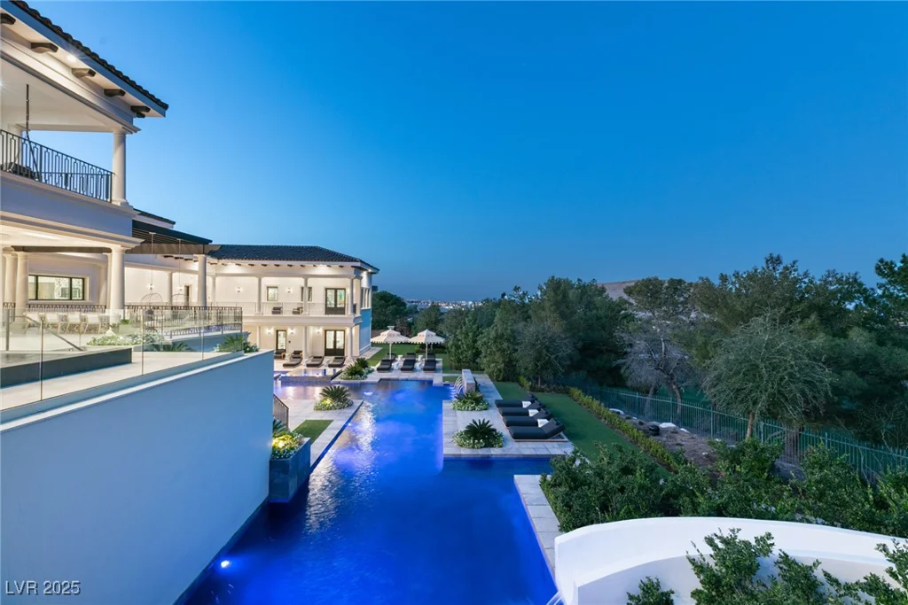 48 Augusta Canyon, Las Vegas, NV 89141