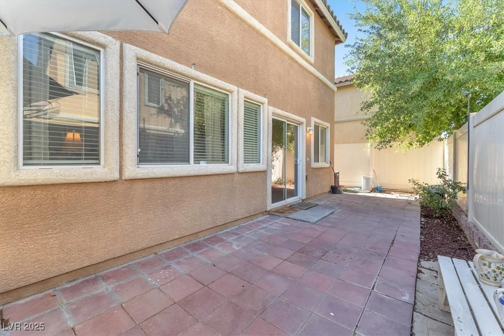 6068 Conroe, Las Vegas, NV 89118