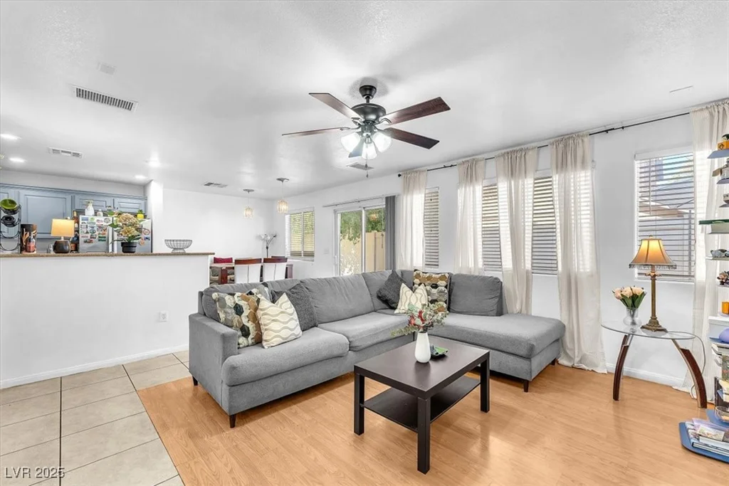 6068 Conroe, Las Vegas, NV 89118