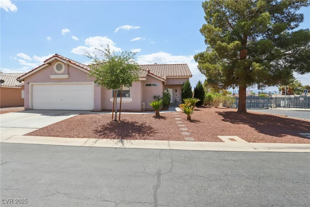 4753 Carefree, Las Vegas, NV 89122