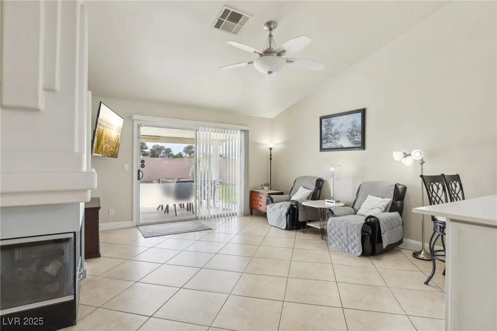 4753 Carefree, Las Vegas, NV 89122