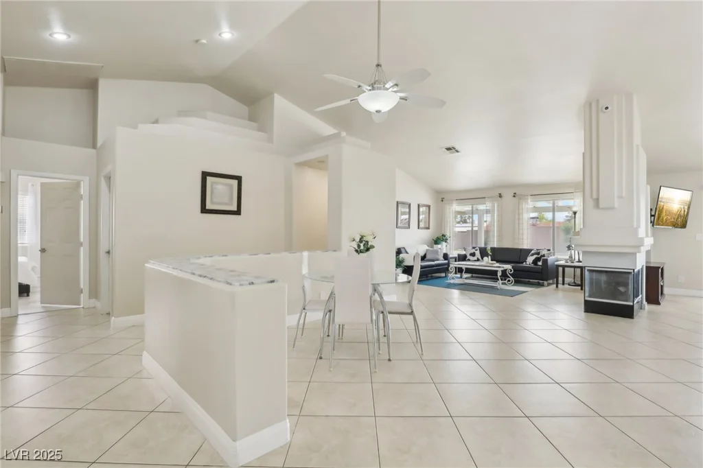 4753 Carefree, Las Vegas, NV 89122