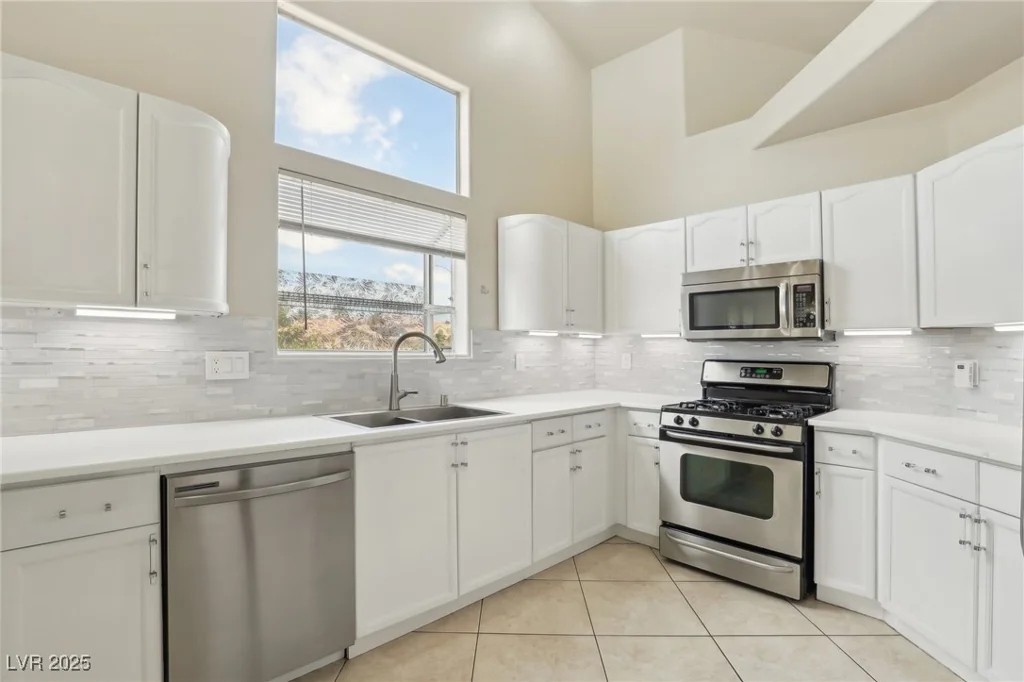 4753 Carefree, Las Vegas, NV 89122
