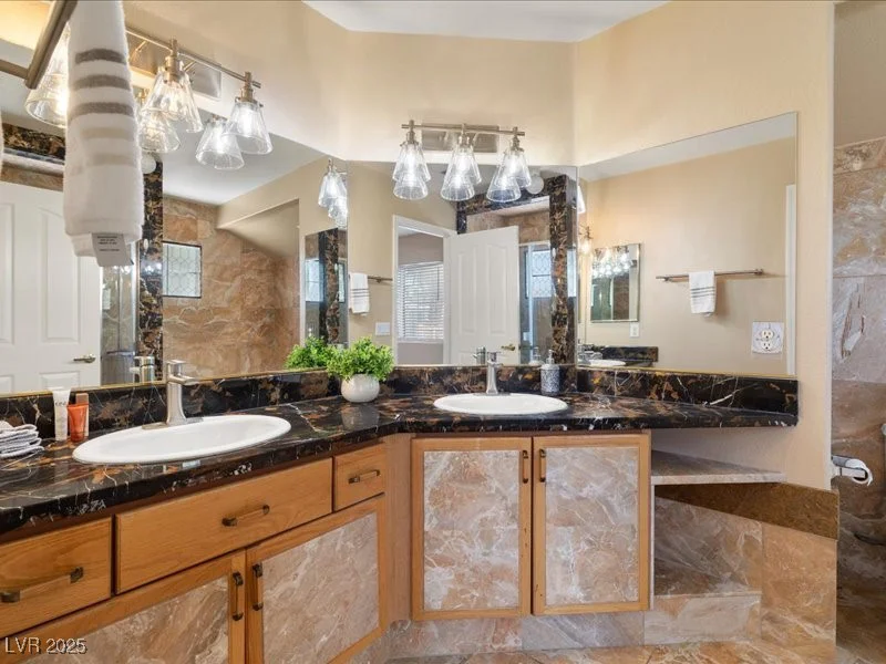 7924 McDowell, Las Vegas, NV 89129