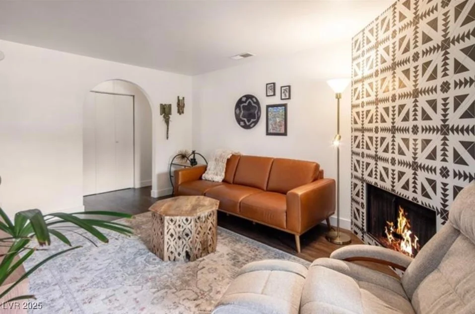 2200 Fort Apache, Las Vegas, NV 89117