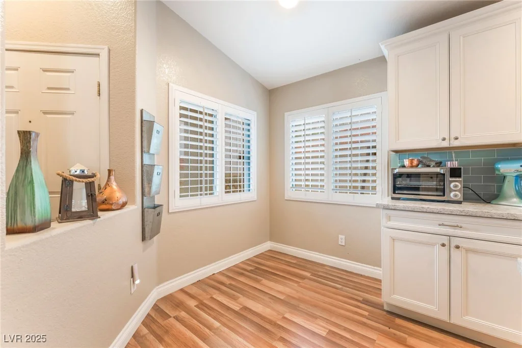 5733 Dazzling Sparks, North Las Vegas, NV 89031