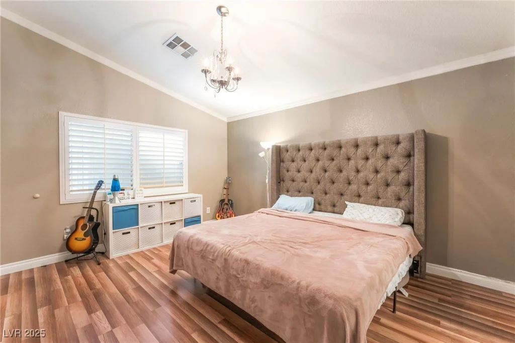 5733 Dazzling Sparks, North Las Vegas, NV 89031