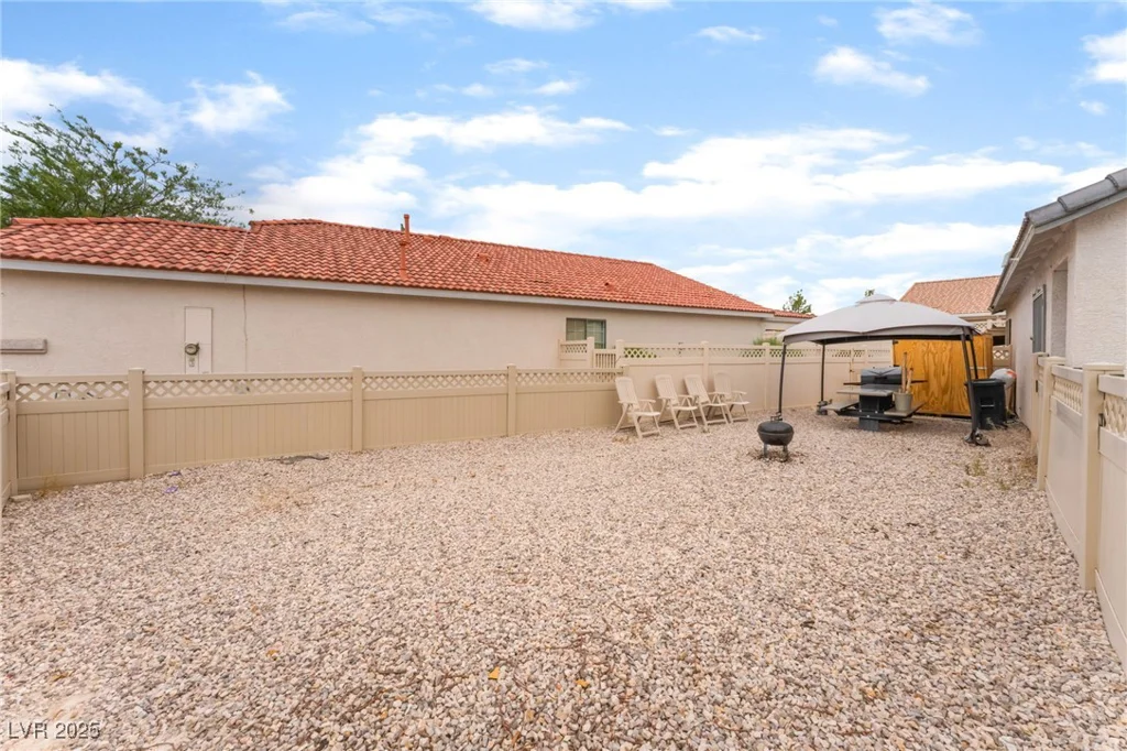 5733 Dazzling Sparks, North Las Vegas, NV 89031