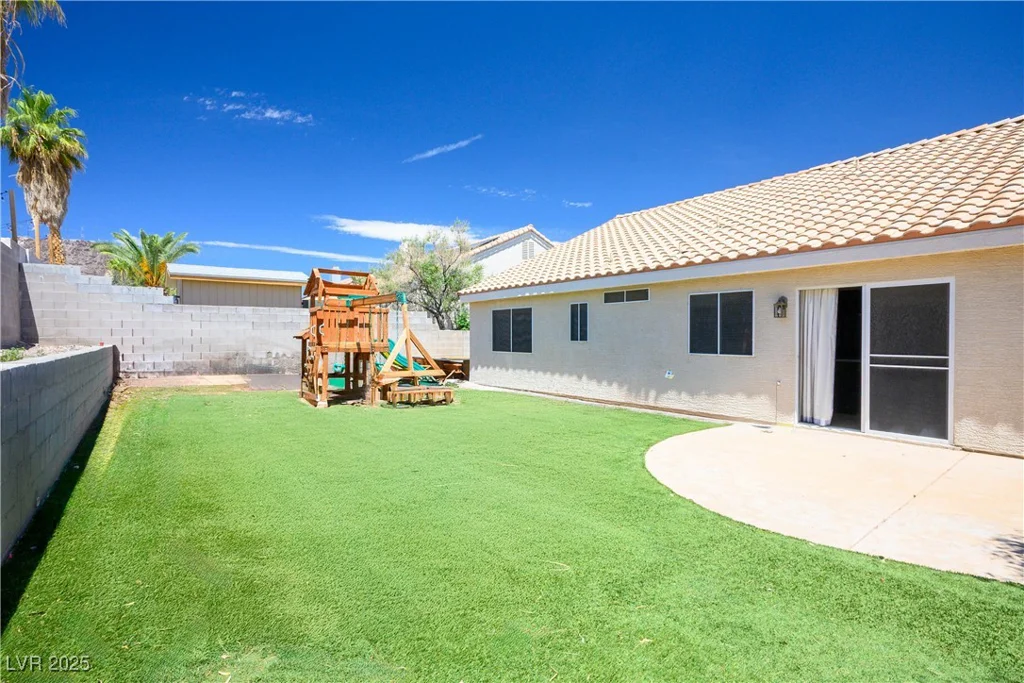 218 Red Coral, Henderson, NV 89002