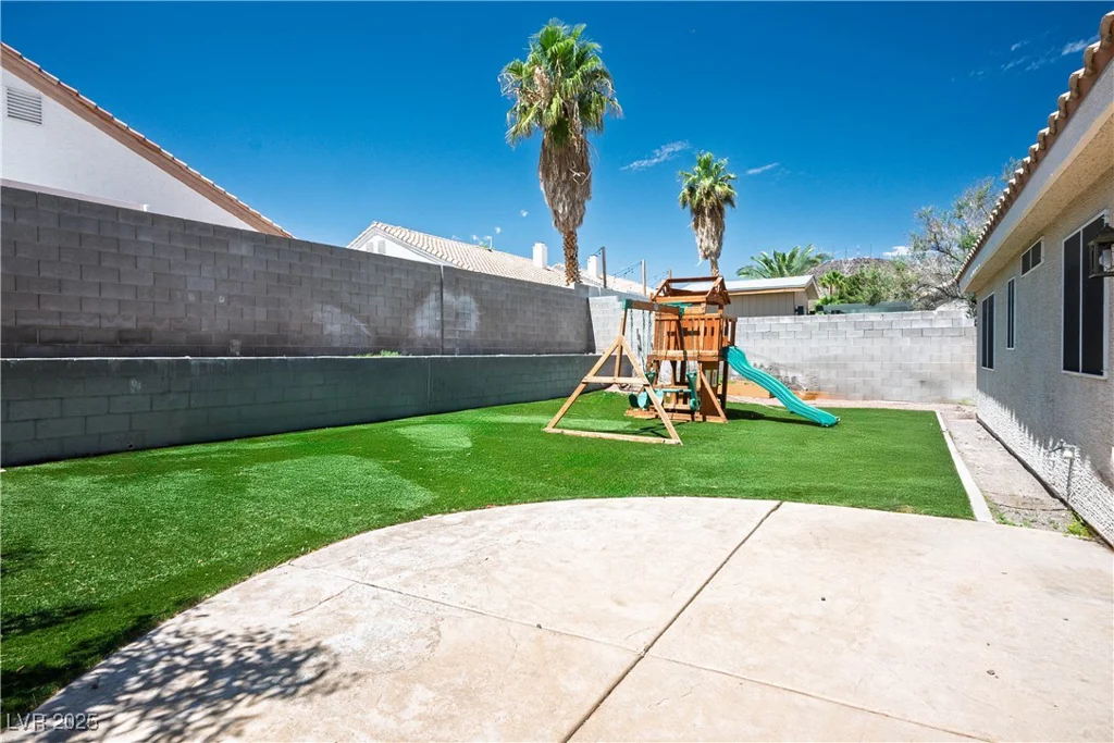 218 Red Coral, Henderson, NV 89002