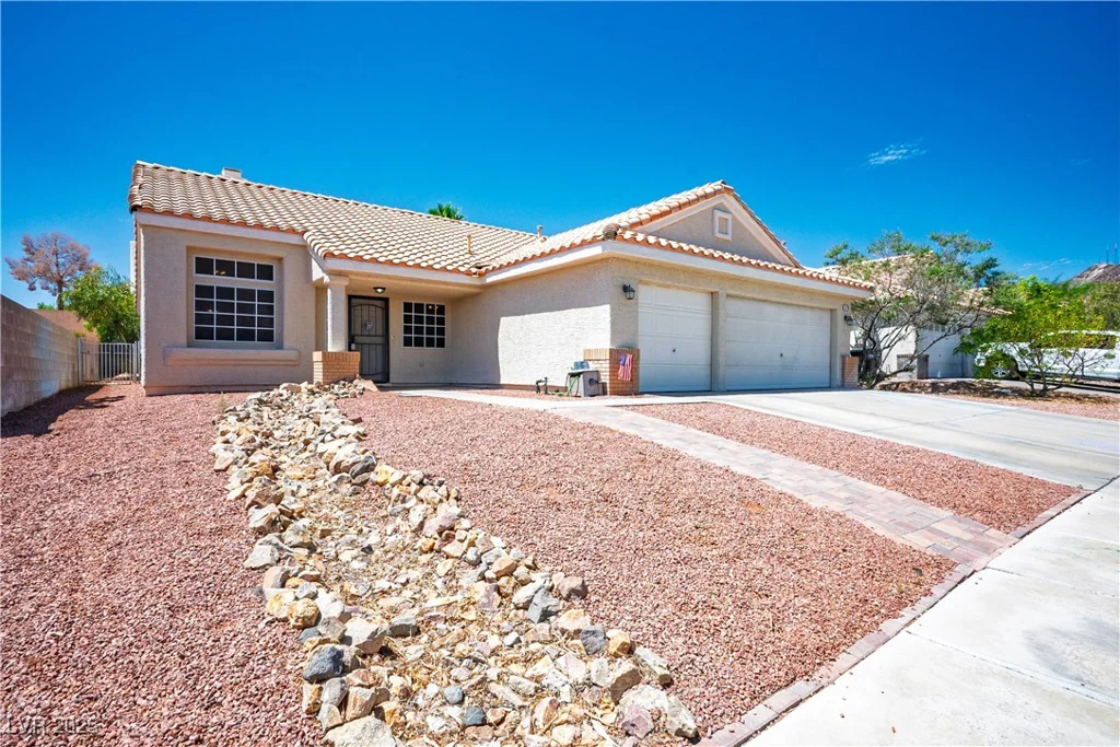 218 Red Coral, Henderson, NV 89002