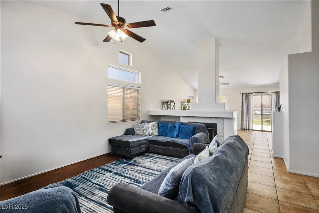 218 Red Coral, Henderson, NV 89002