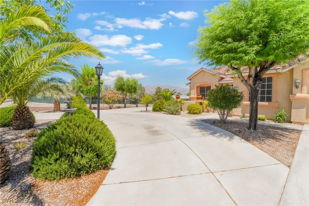 8808 Homestead, Las Vegas, NV 89143