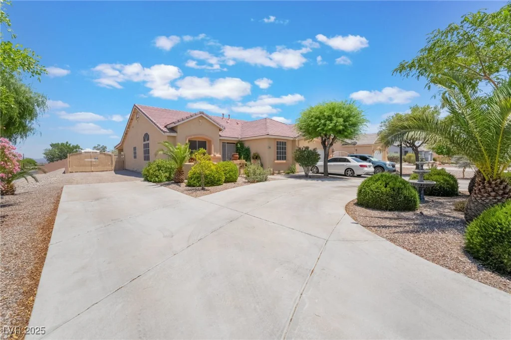 8808 Homestead, Las Vegas, NV 89143