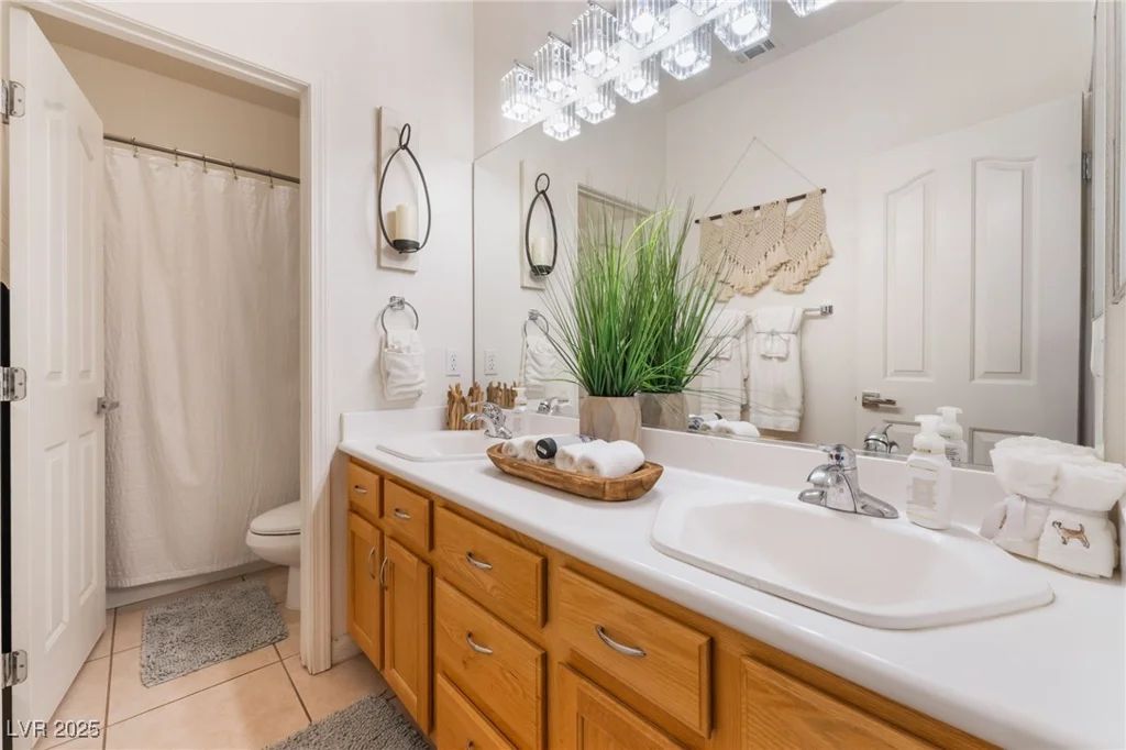 8808 Homestead, Las Vegas, NV 89143