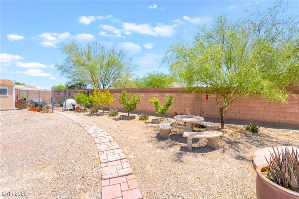 8808 Homestead, Las Vegas, NV 89143
