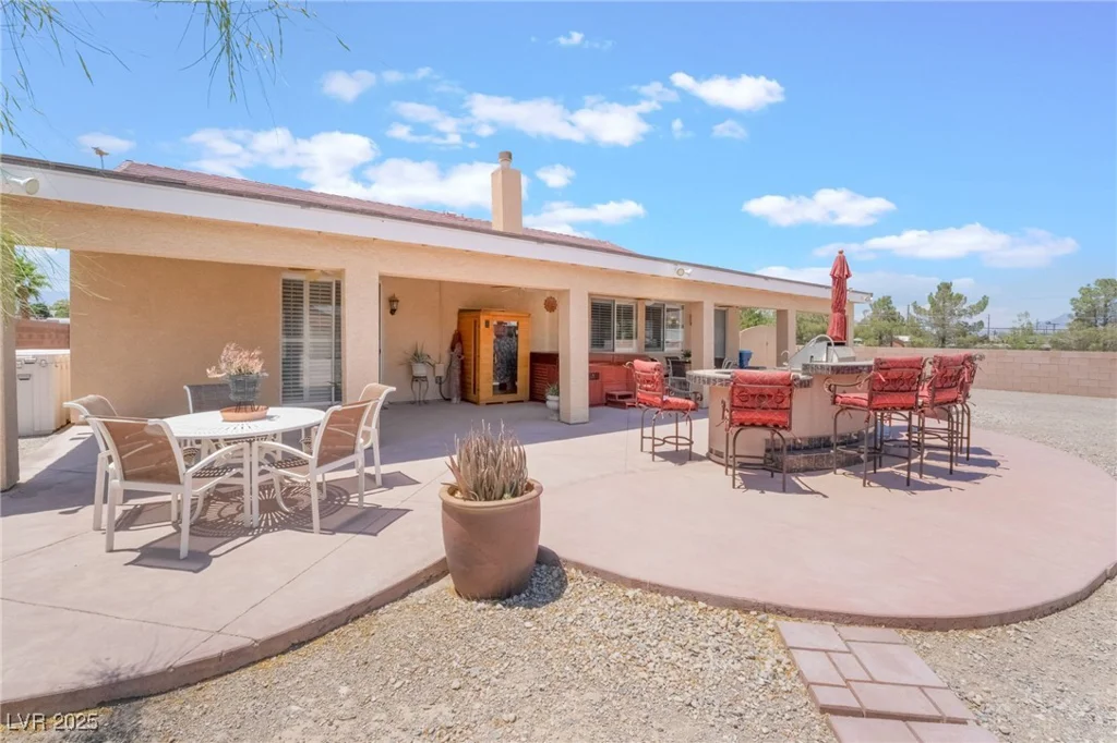8808 Homestead, Las Vegas, NV 89143