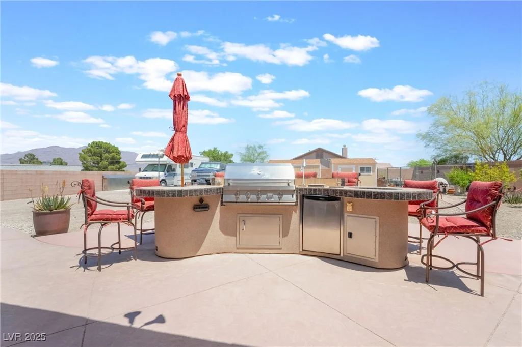 8808 Homestead, Las Vegas, NV 89143