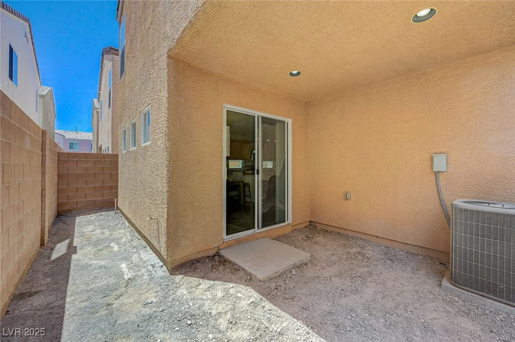 6048 Aripeka, Henderson, NV 89011