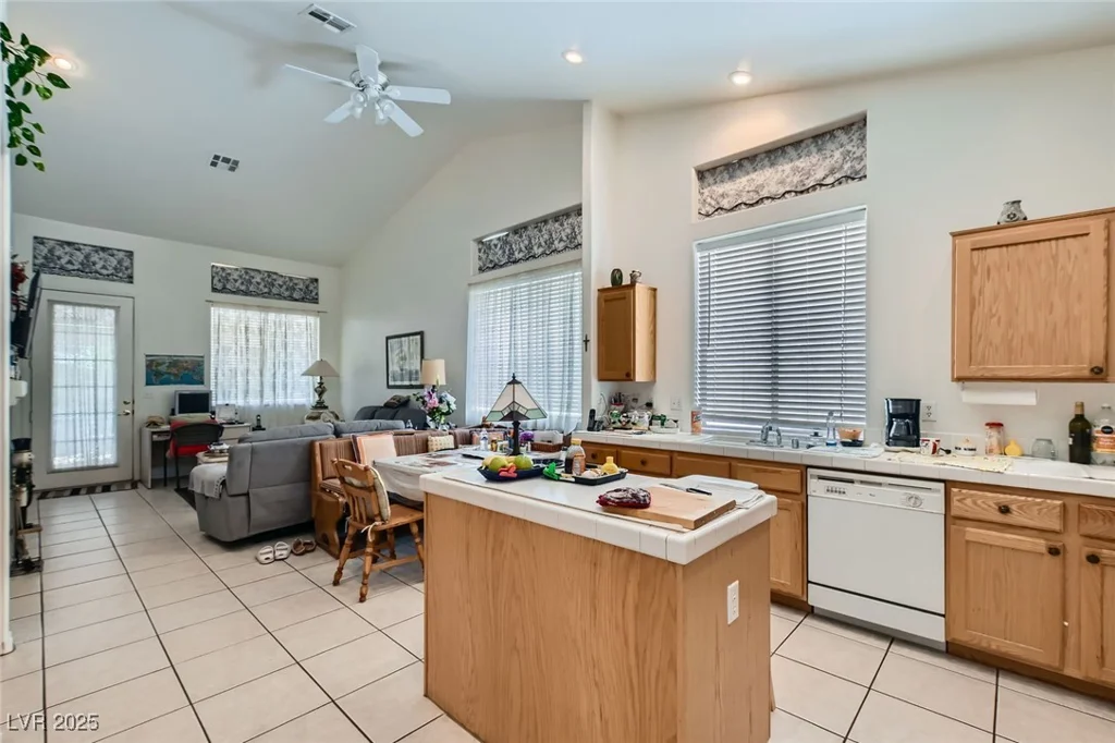 5413 Flora Spray, Las Vegas, NV 89130