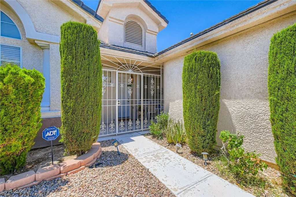 5413 Flora Spray, Las Vegas, NV 89130