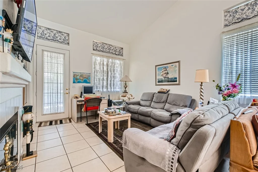5413 Flora Spray, Las Vegas, NV 89130