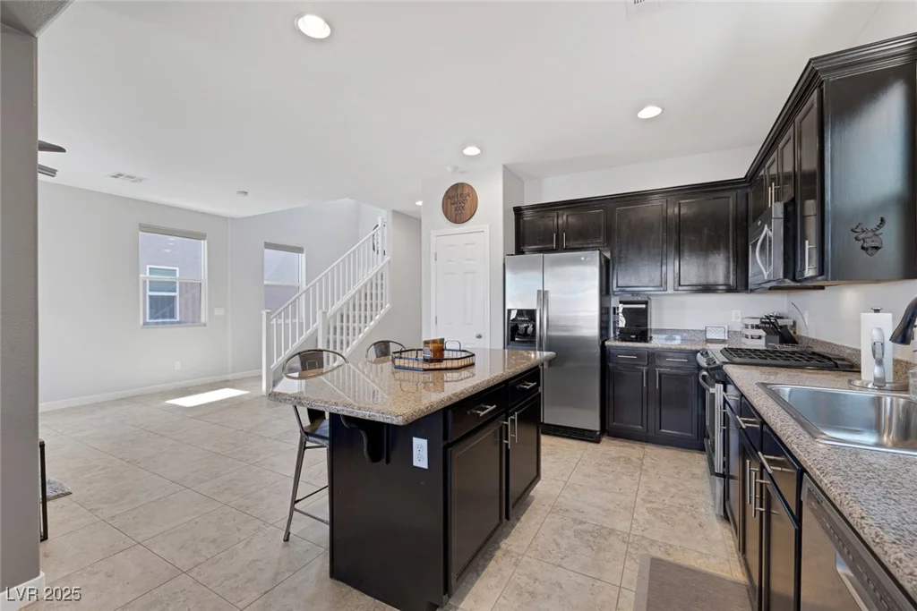 7720 Houston Peak, Las Vegas, NV 89166