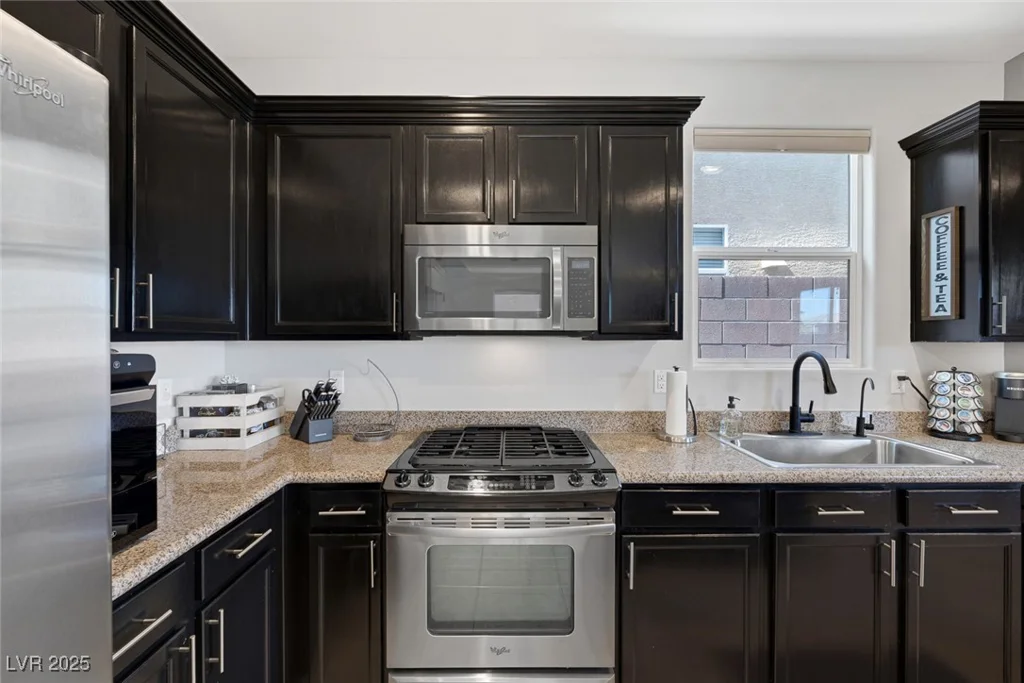 7720 Houston Peak, Las Vegas, NV 89166