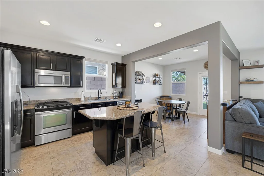 7720 Houston Peak, Las Vegas, NV 89166