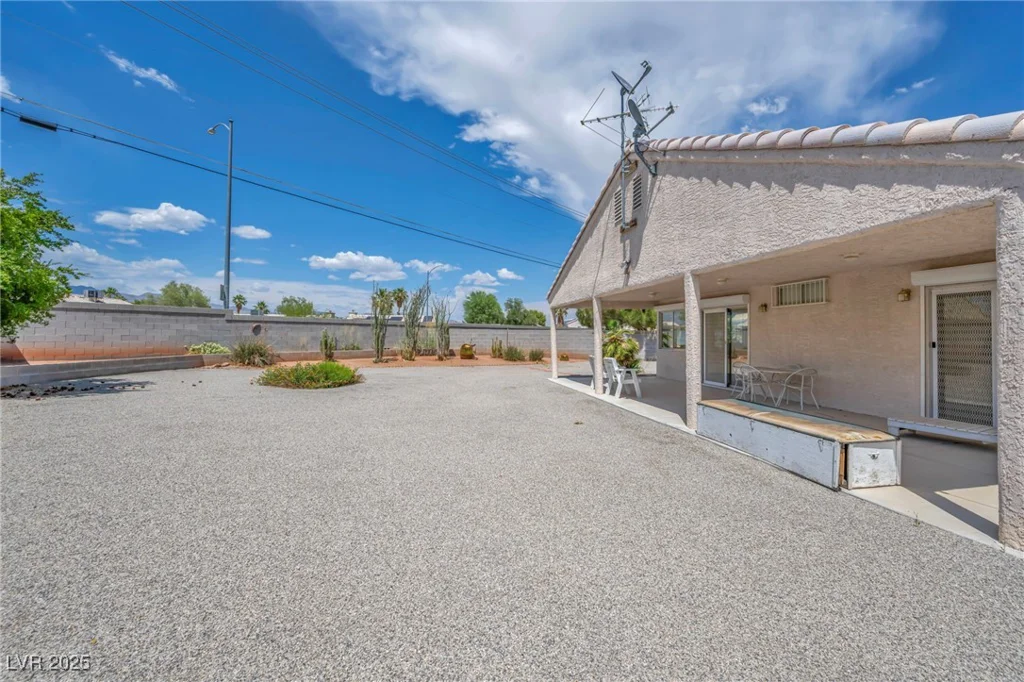 5139 Zapata, North Las Vegas, NV 89031
