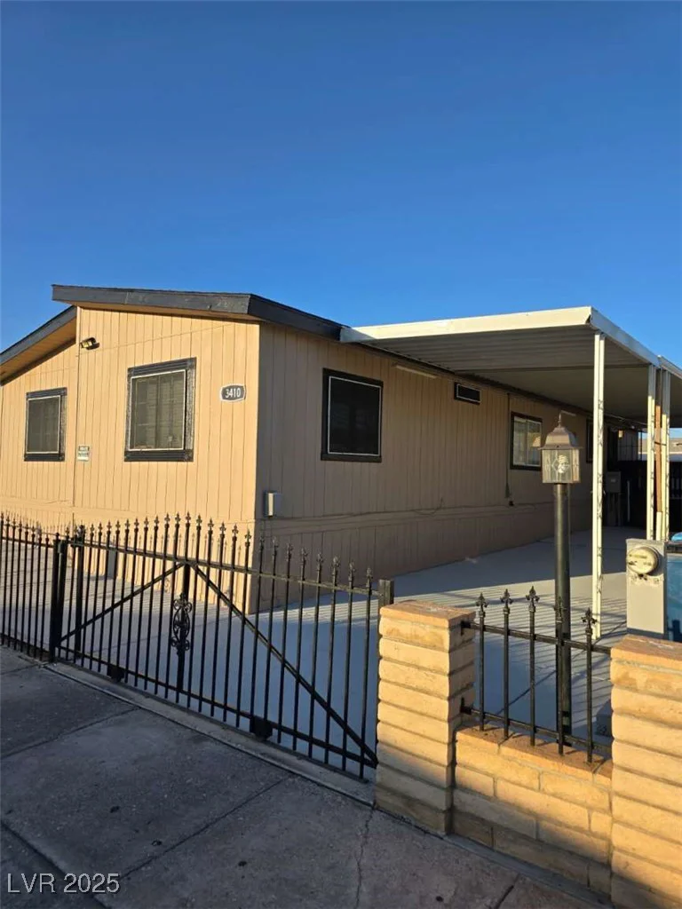 3410 Death Valley, Las Vegas, NV 89122