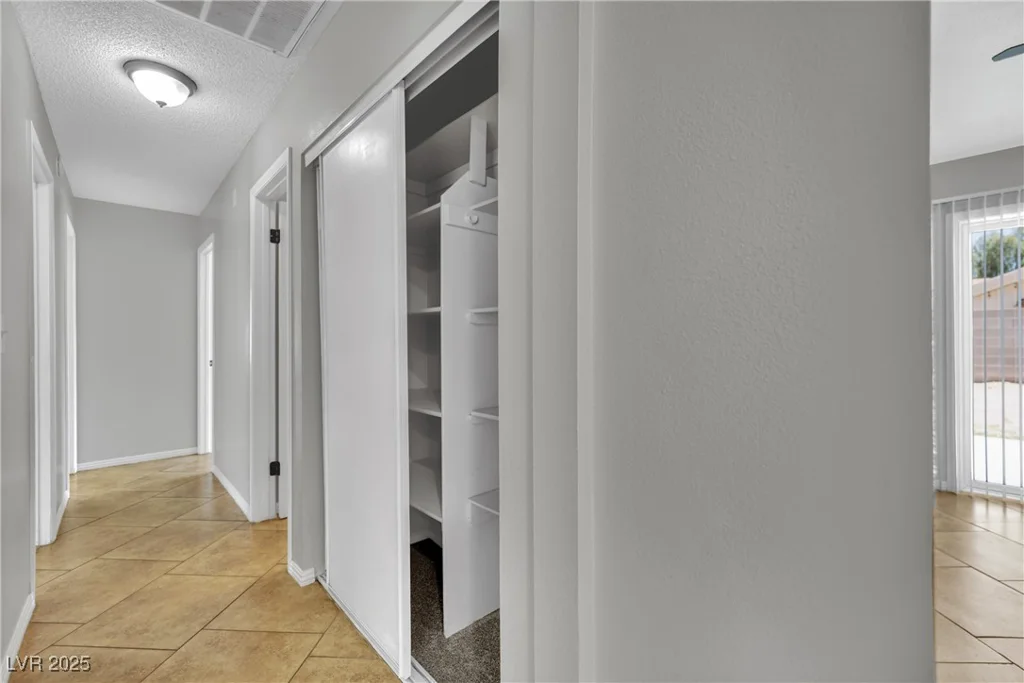 317 Kane, Las Vegas, NV 89110
