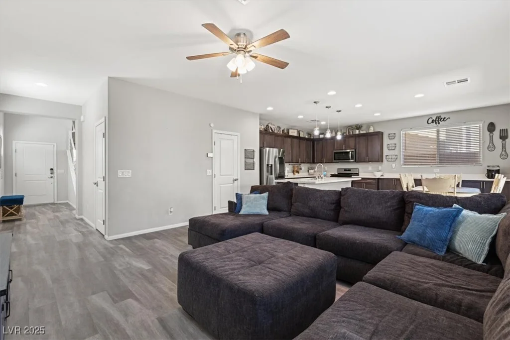 106 Rock Crossing, North Las Vegas, NV 89031