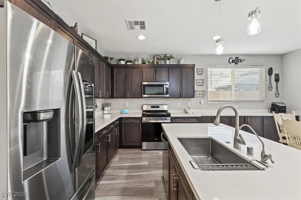 106 Rock Crossing, North Las Vegas, NV 89031