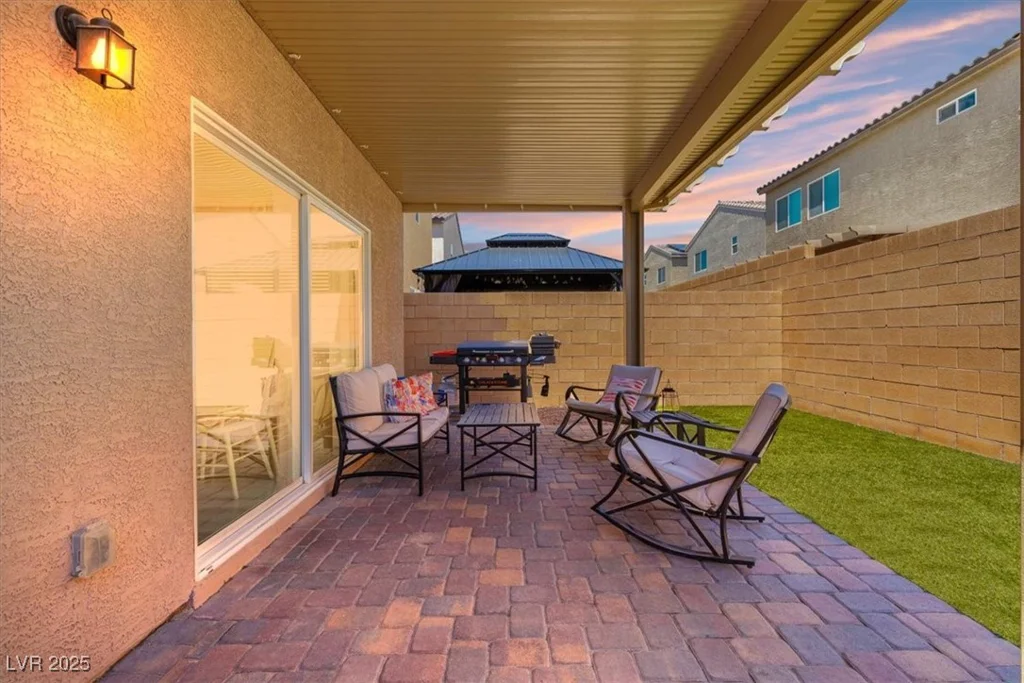 106 Rock Crossing, North Las Vegas, NV 89031