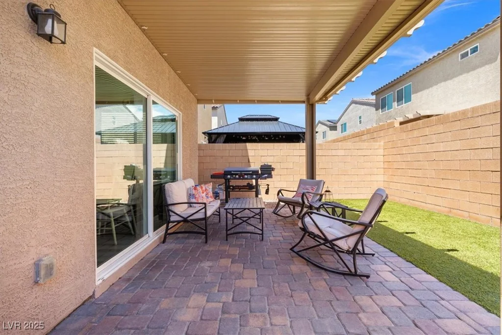 106 Rock Crossing, North Las Vegas, NV 89031
