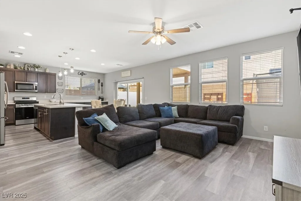 106 Rock Crossing, North Las Vegas, NV 89031