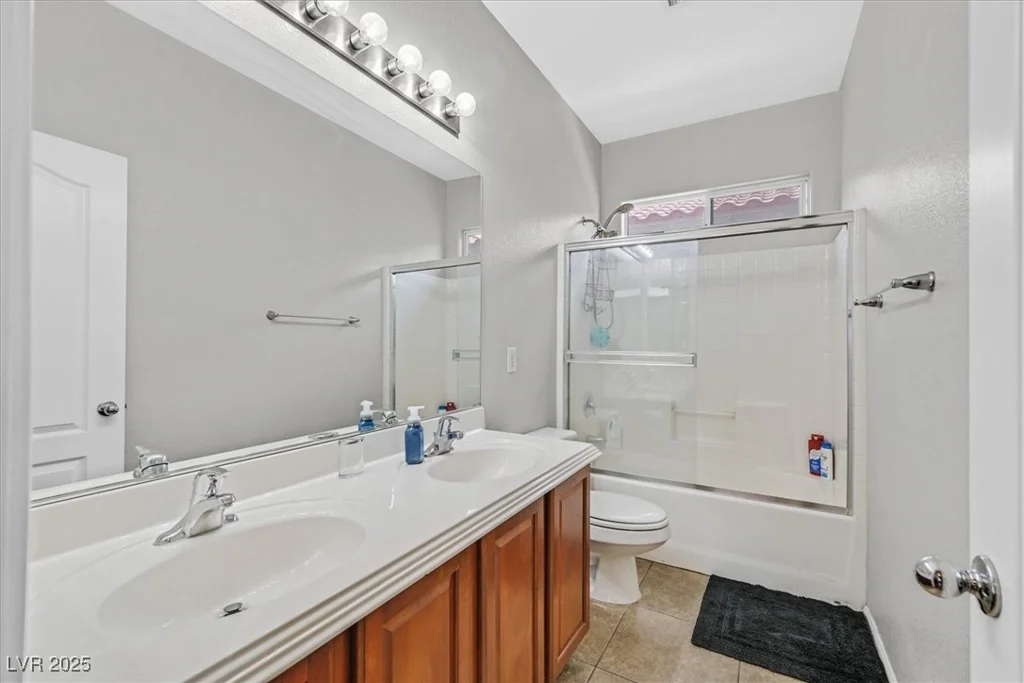 10601 Lessona, Las Vegas, NV 89141