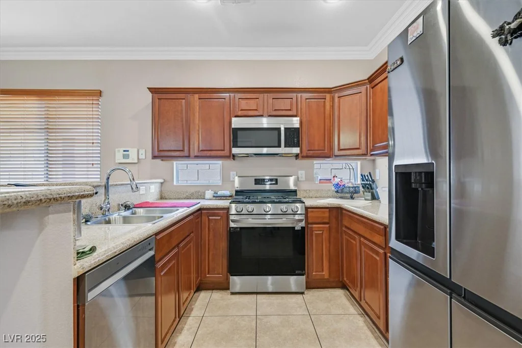 10601 Lessona, Las Vegas, NV 89141