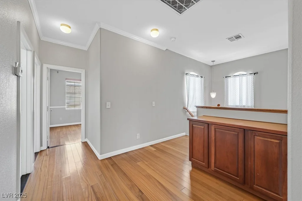 10601 Lessona, Las Vegas, NV 89141