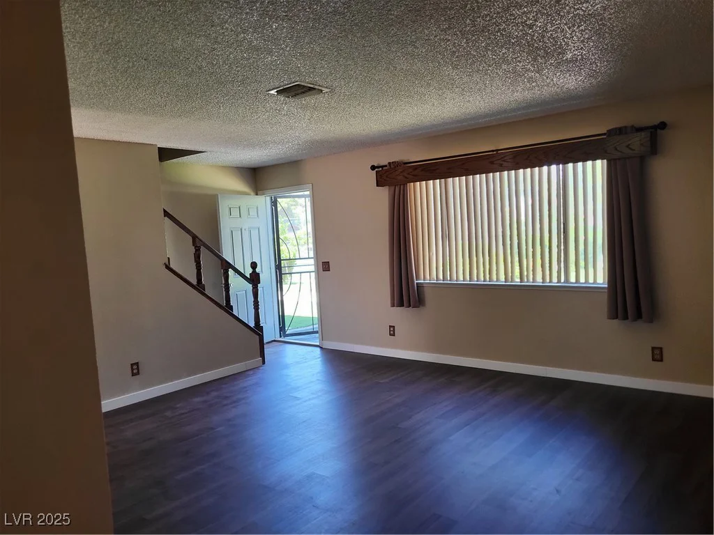 745 Greenbriar Townhouse, Las Vegas, NV 89121