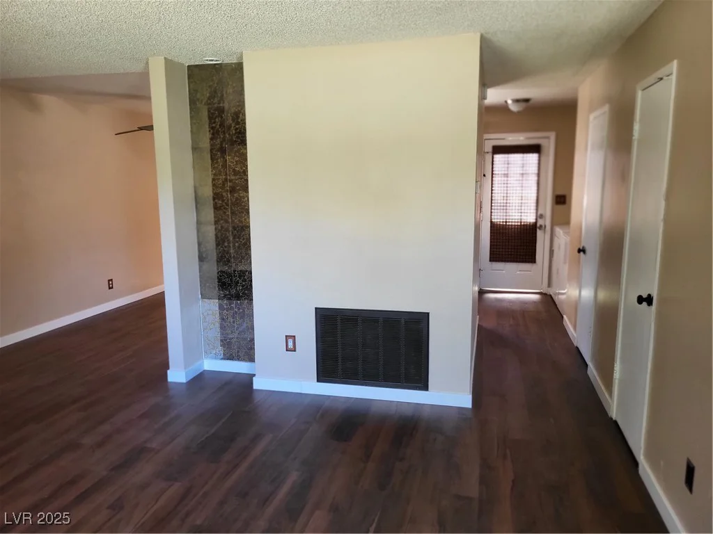 745 Greenbriar Townhouse, Las Vegas, NV 89121